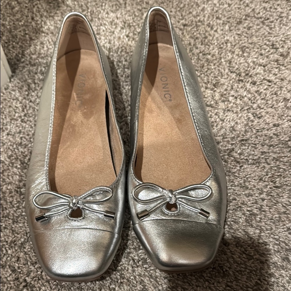 Vionic Klara Flats